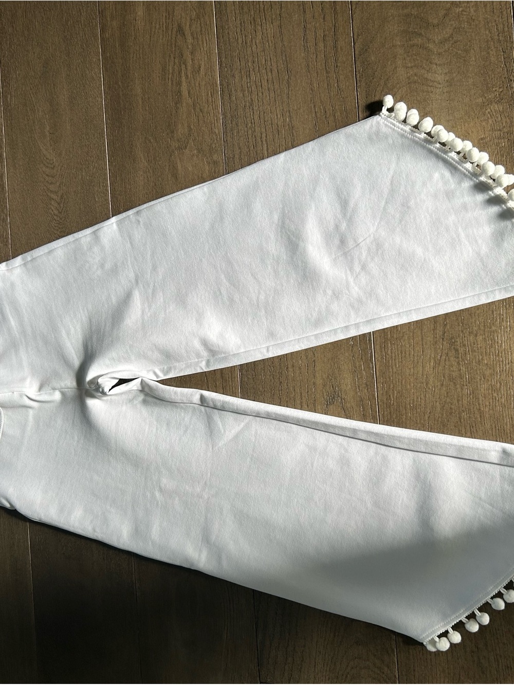 Investments pull on White Wide-Leg Pants with Pom Trim Size M